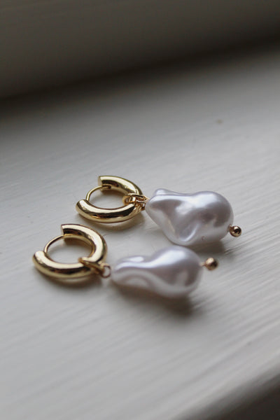 Harper Pearl Hoops