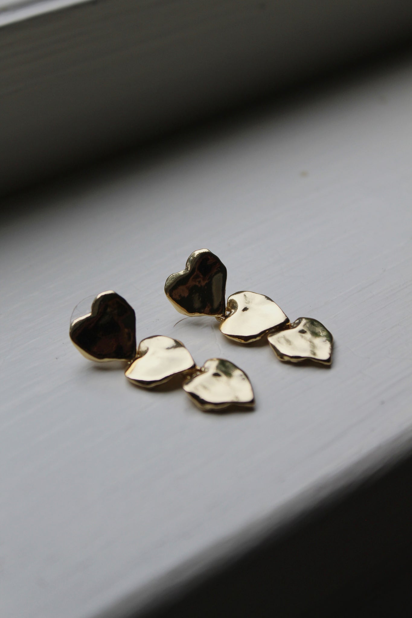 The Drop Heart Earrings