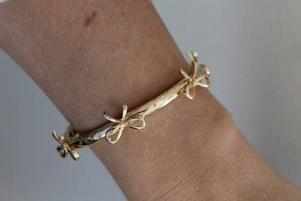 The Bow Bracelet