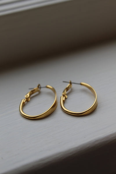 Essential Oval Hoops