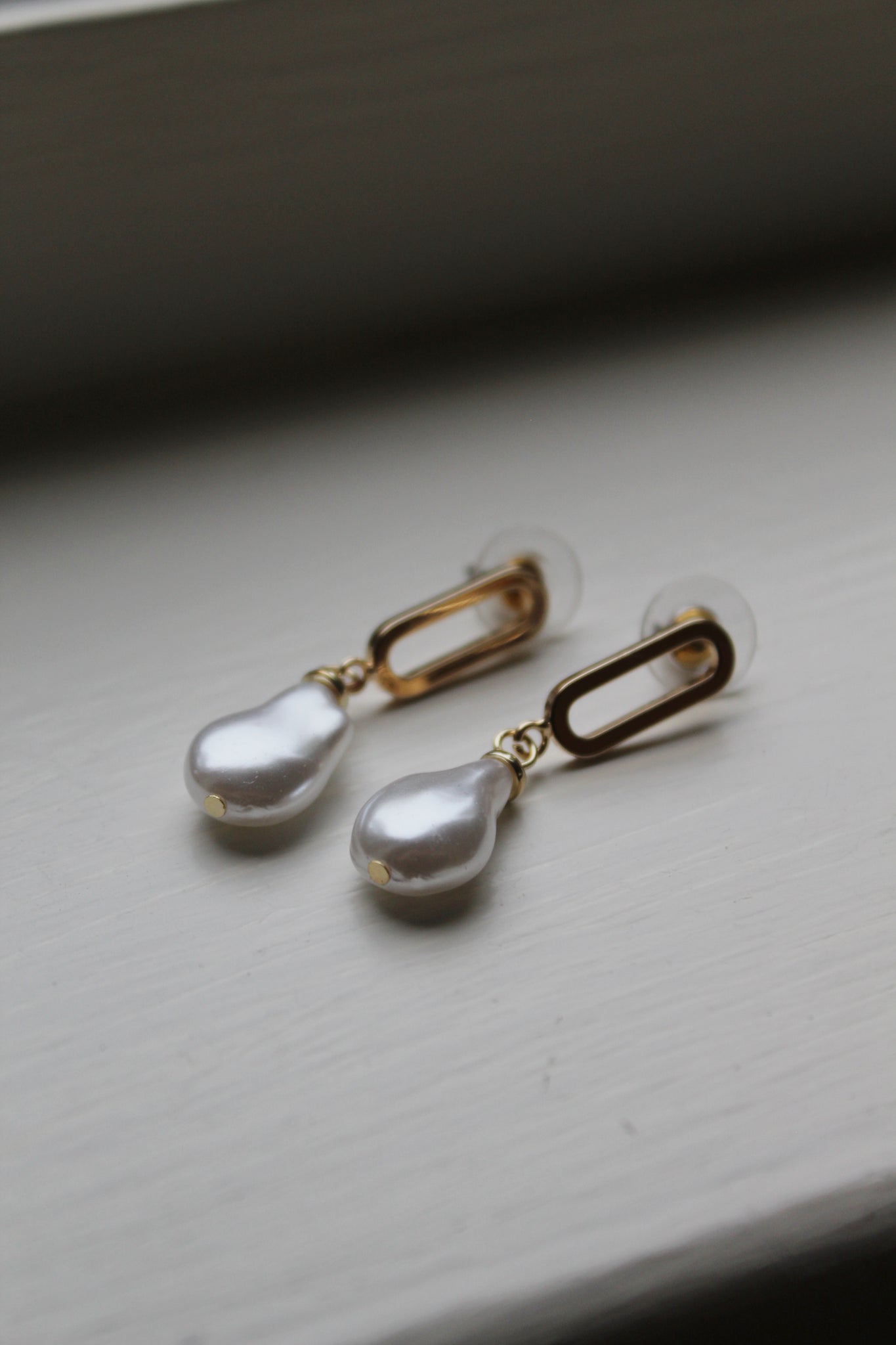 Pearly Love Earrings